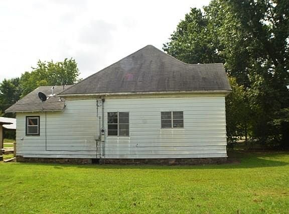 3rd image of 403 E Frisco St