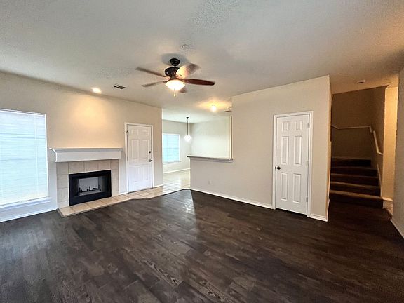 4th image of 3259 Wexford Dr