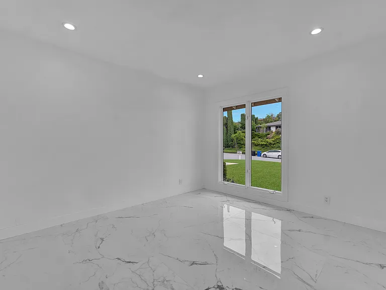 2506 Sapra St — Photo 30
