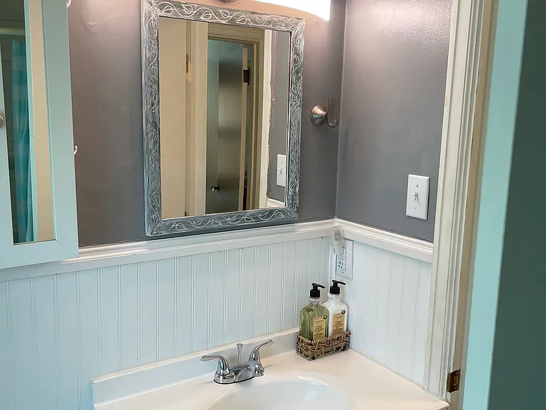 106 N Scott St — Photo 8