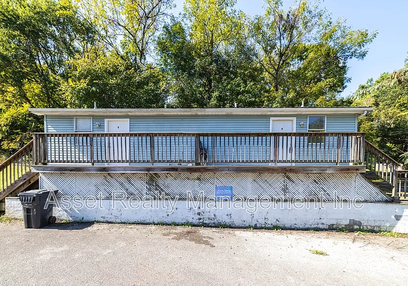 1 bed, 1.0 bath, 850 sqft, $875 — Photo 2