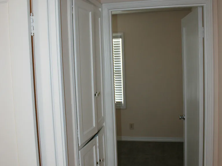 1460 Oxford Way — Photo 57