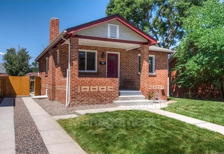 2063 S Pearl St — Photo 1