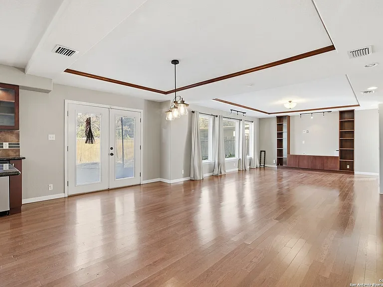 415 Calumet Pl — Photo 14