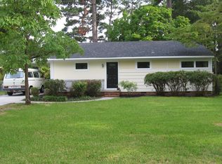 2610 Princess Place Dr, Wilmington, NC 28405