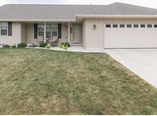 764 Killarny Trl, De Pere, WI 54115