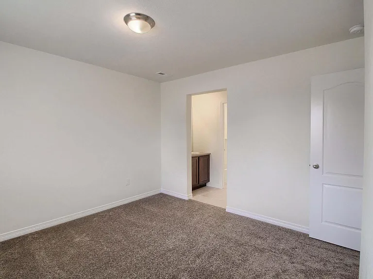 14776 Oslo Ave — Photo 34