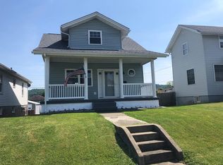 1415 8th St, Moundsville, WV 26041
