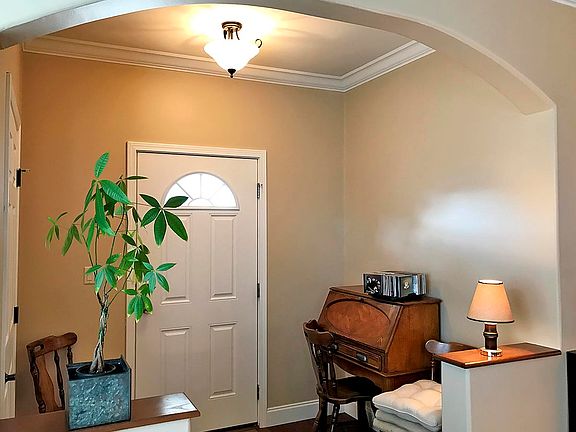 2nd image of 1441 Equestrian Dr #1127