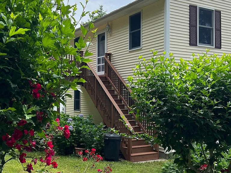 46 Englewood Rd #46R — Photo 10
