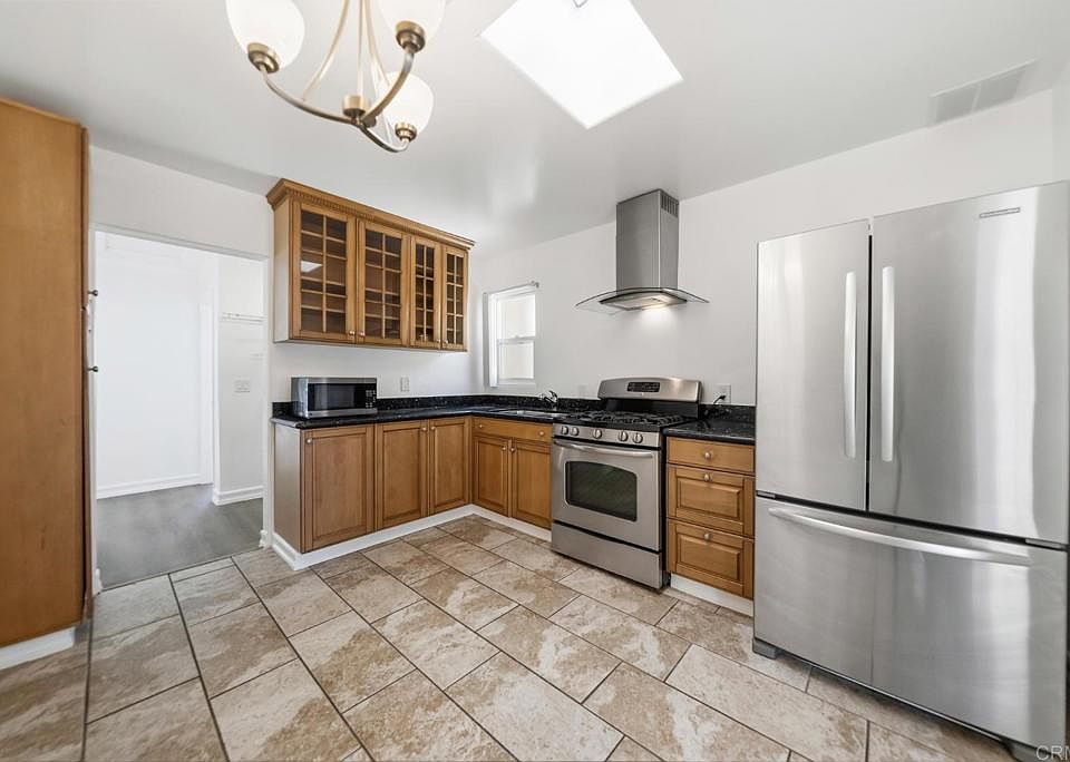 1st image of 724 Felicita Ave