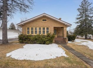 405 4th St, Cloquet, MN 55720