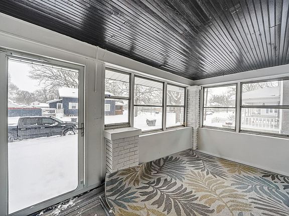 2nd image of 505 N Vine St