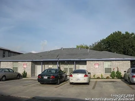 7611 Windsor Oaks Photo 1