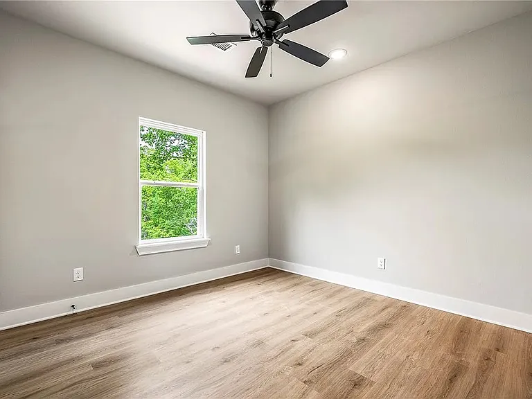 68 Kirkwall Dr — Photo 11