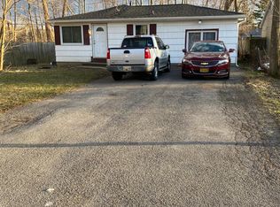 9 Charles Ave, Rochester, NY 14623