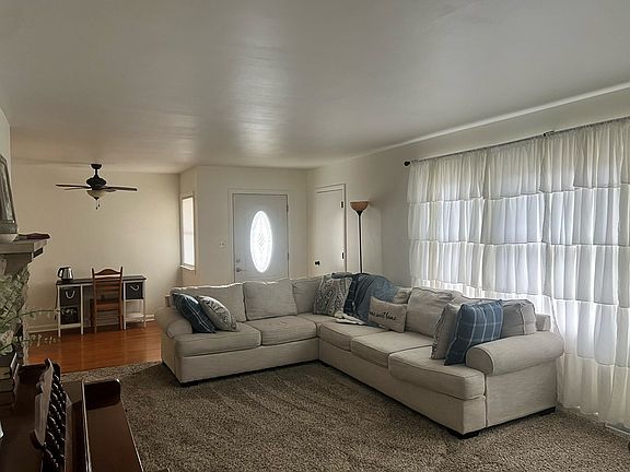 5th image of 250 Logan View Dr