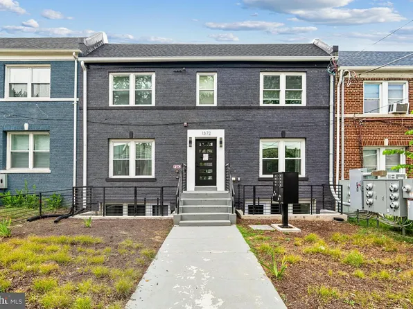 1372 Bryant St NE APT 4, Washington, DC 20018