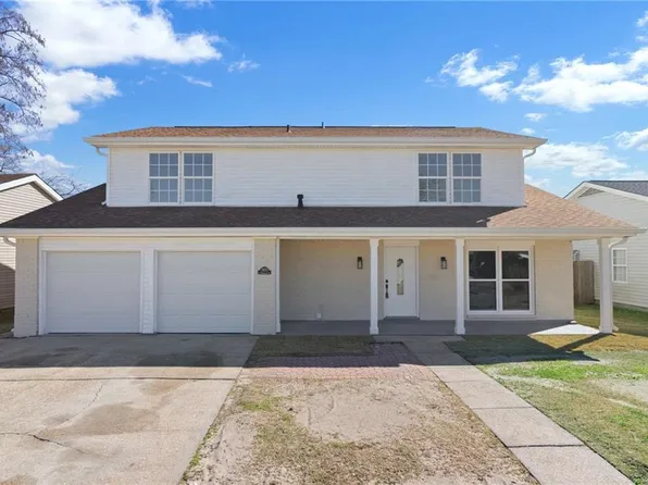 3853 S Deerwood Dr, Harvey, LA 70058