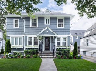 91 Monroe St, Pelham, NY 10803