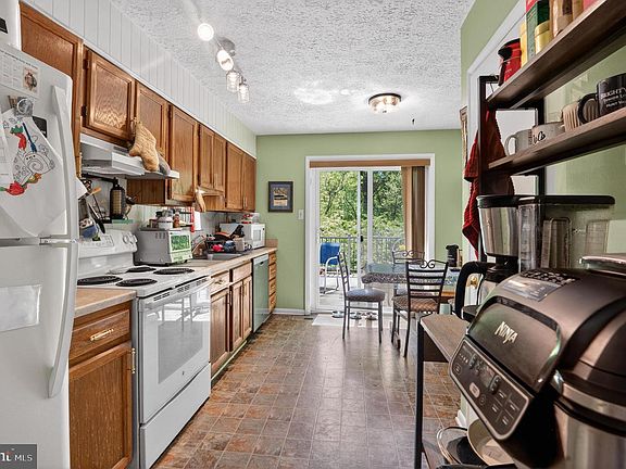 4th image of 12344 Greenspring Ave