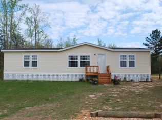 111 Anchor Lake Rd, Carriere, MS 39426