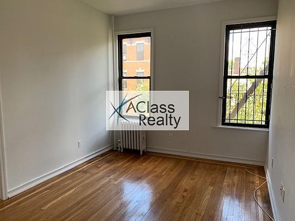 3rd image of 2552 38th St APT B3