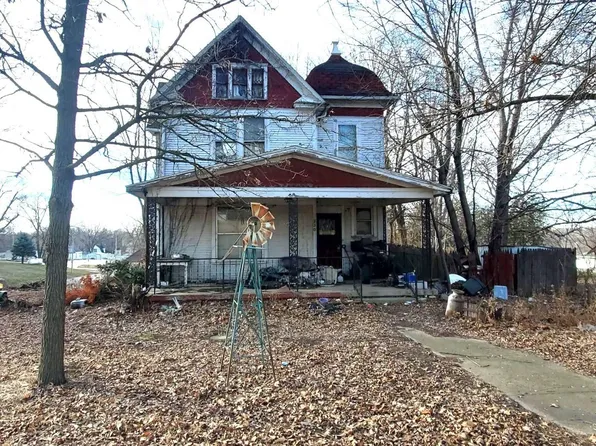 220 Oak Ave, Charter Oak, IA 51439