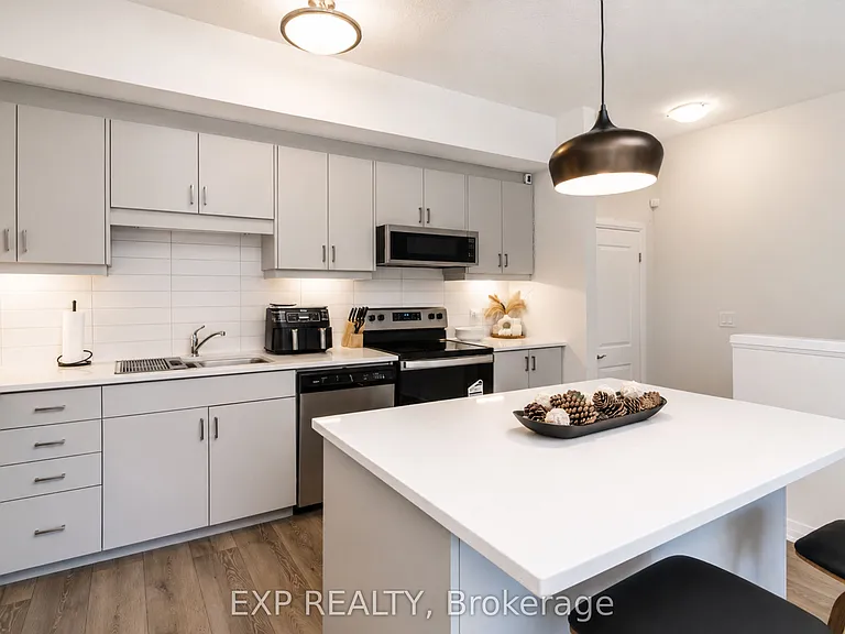 25 Isherwood Ave #23 — Photo 9