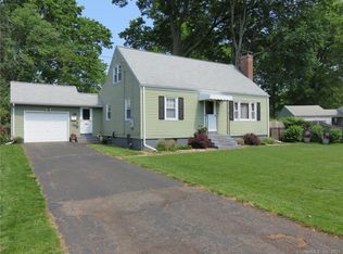 30 Lyondale Rd, Newington, CT 06111