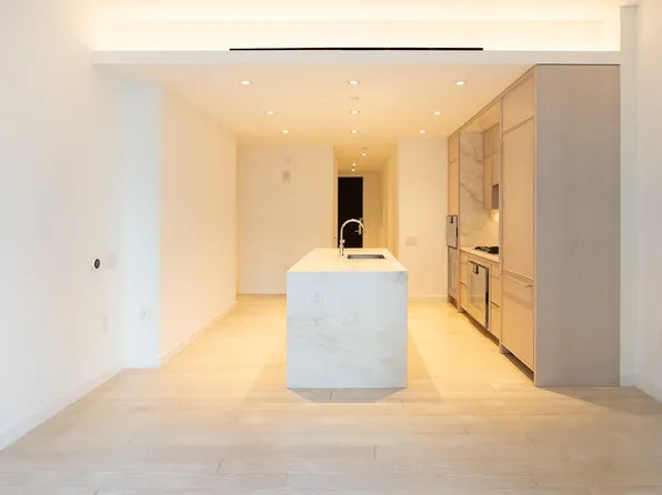138 East 50th Street 15BB image 3 of 7