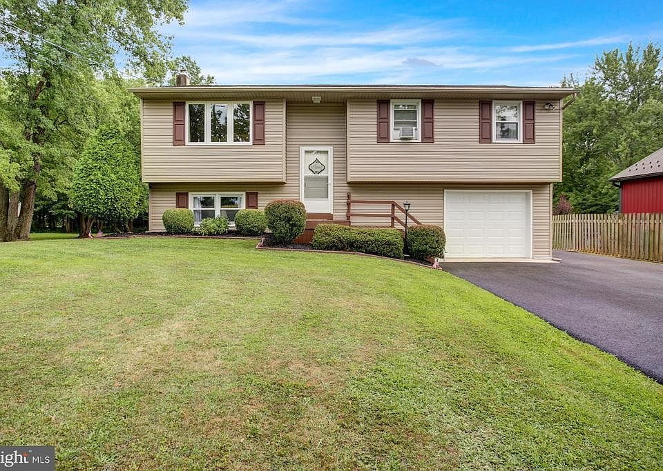 1st image of 142 Perry Rd