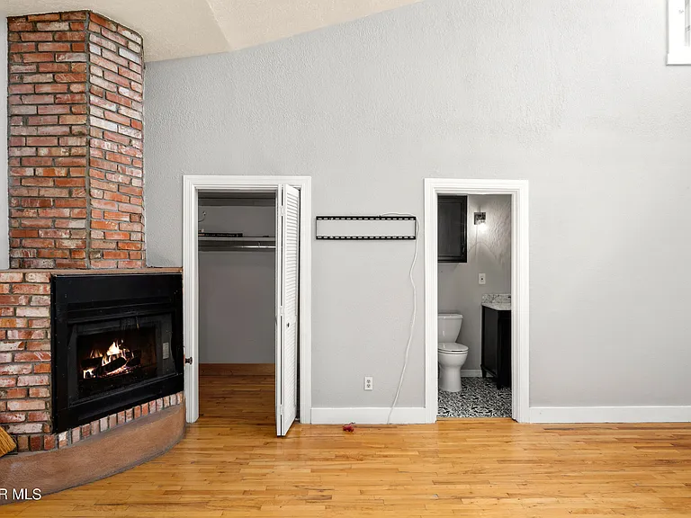 515 Gregory Ave — Photo 22