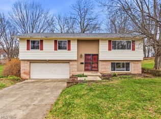 1285 Gale Dr, Kent, OH 44240