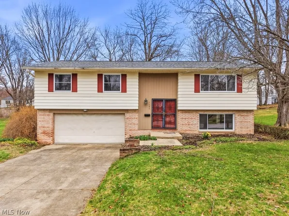 1285 Gale Dr, Kent, OH 44240