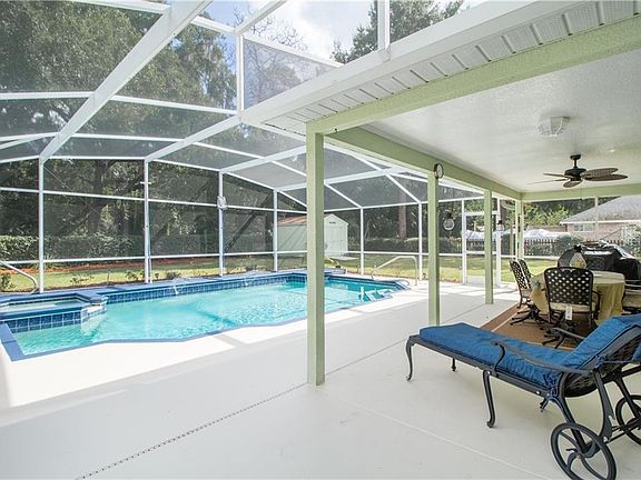 3rd image of 1532 E Silver Hammock