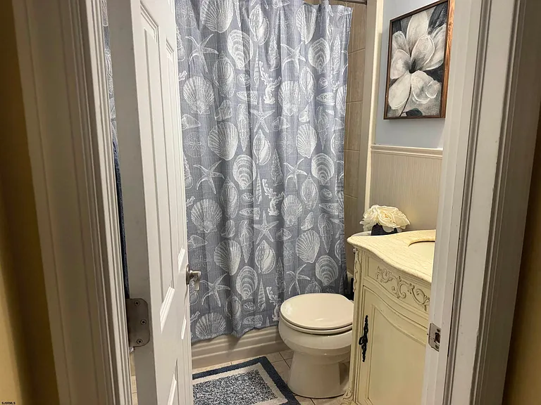 117 N Wilson Ave — Photo 17