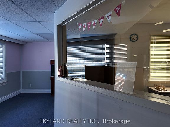 4th image of 1256 Danforth Rd