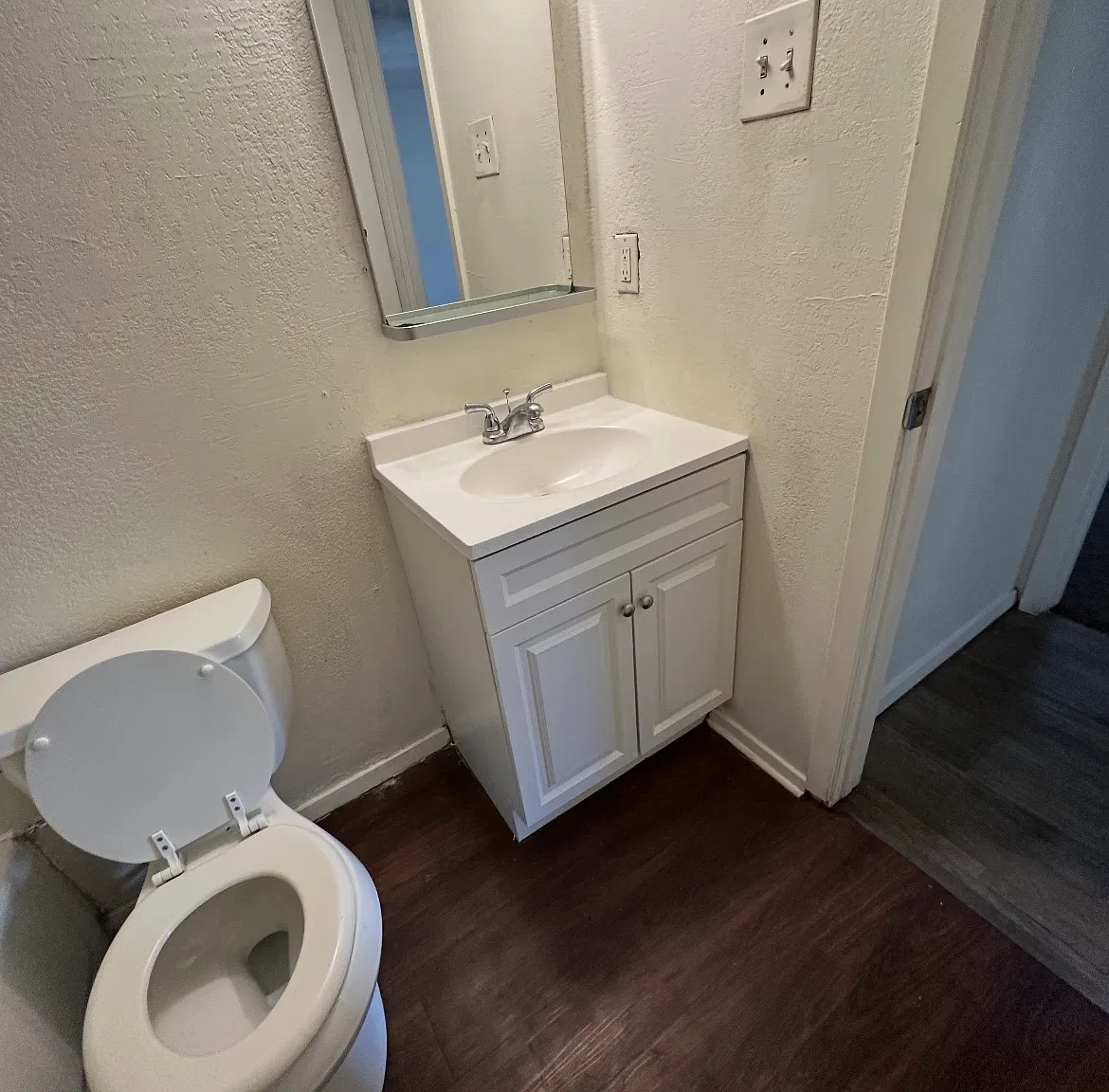 1122 Vine St — Photo 4