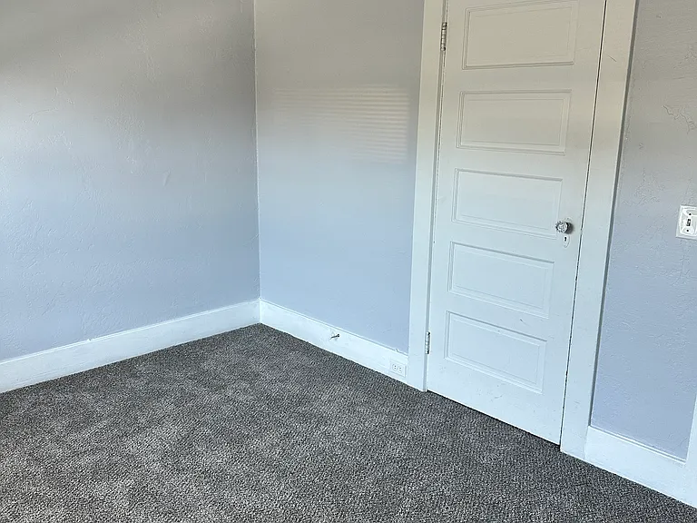 702 Alameda St — Photo 9