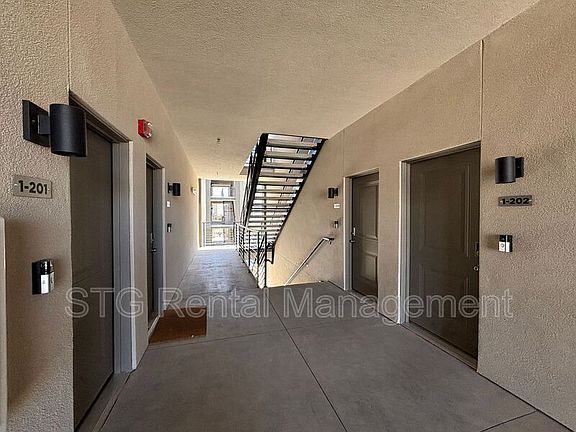 5th image of 5801 S Garnet Dr #1-201