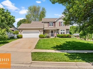 547 Cherry Wood Dr, Oregon, WI 53575