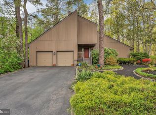 18 Bronwood Dr, Voorhees, NJ 08043