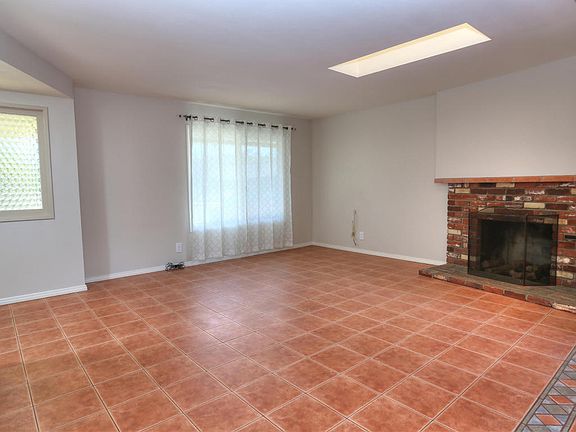 4th image of 6260 Parkhurst Dr