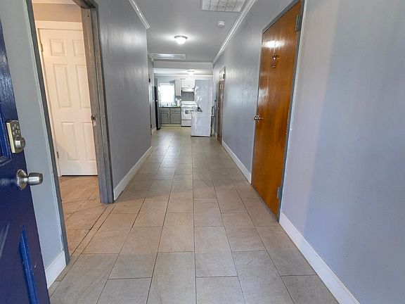 4th image of 1278 Jackson St