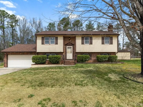 25808 Tanglewood Dr, North Dinwiddie, VA 23803