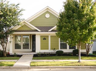 1108 King George Ln, Aubrey, TX 76227
