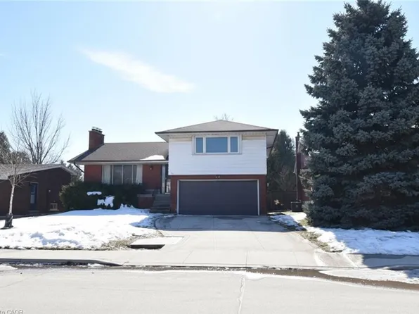 142 Delmar Dr, Hamilton, ON L9C 1J9