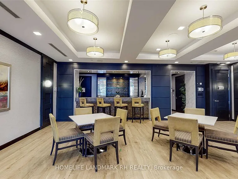 18 Graydon Hall Dr #208 — Photo 20