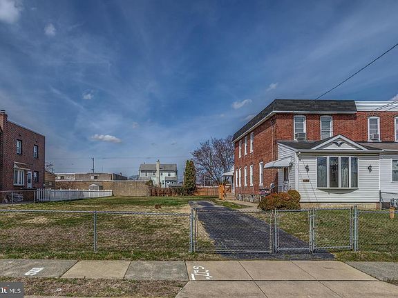 2nd image of 136 N Wells Ave